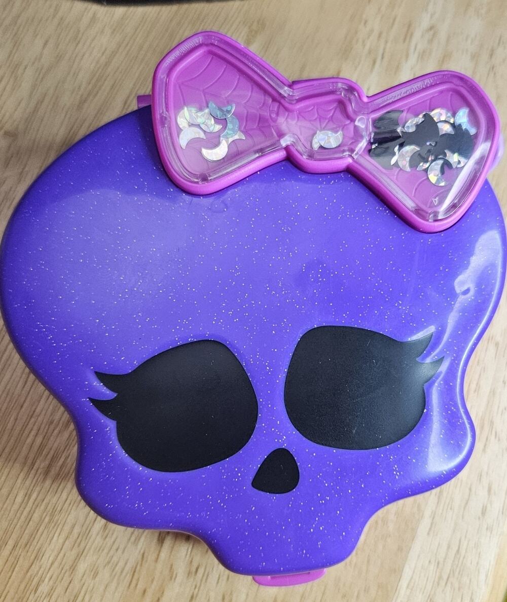 Polly Pocket Monster High Compact with Micro Figure And Accessories